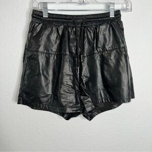 Salt Shorts Women Medium Faux Leather High Rise Black Lined Stretch Waist FF